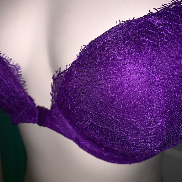VS 34D Purple Strappy Lace Bra - Picture 3 of 5